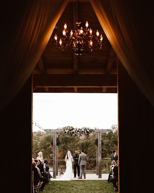 stonewall estates barn wedding